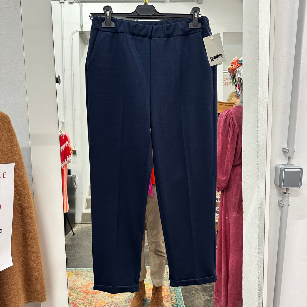 hose schmal, Umschlag